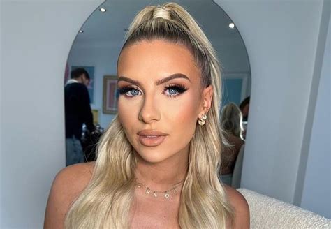 chloe burrows hot|Chloe Burrows From 'Love Island' 2021: Instagram, Job  .